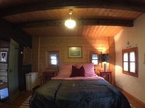 2 bedrooms, free WiFi, bed sheets - This beautifully renovated and well-equipped farmhouse anno 1740 (Schöllnach)