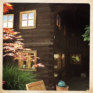 Exterior detail - This beautifully renovated and well-equipped farmhouse anno 1740 (Schöllnach)