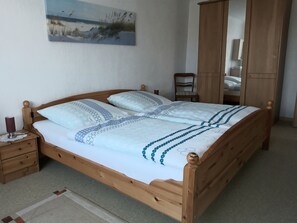 2 Schlafzimmer, Bügeleisen/Bügelbrett, Reisekinderbett, WLAN