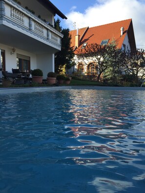 Outdoor pool - Comfortable apartment with pool for 2-6 people (110 sqm) (Ranschbach)