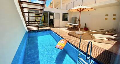 Villa with private pool, fiber optic internet, close to the sea, sheltered courtyard