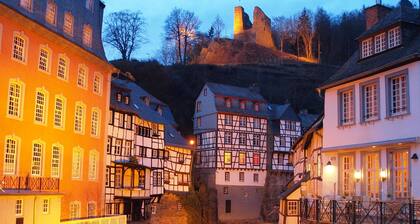 Vivre dans une maison historique de fabrication de tissus Ă Monschau