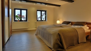 4 bedrooms, desk, iron/ironing board, travel crib - Relax in Luxury near Munich (Rammingen)