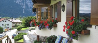 Relaxing holiday in a quiet green oasis