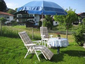Outdoor dining - Relaxing holiday in a quiet green oasis (Ruhpolding)