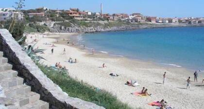 We rent whole year round indipendent Vacation house and Apartment from 2-10 pers