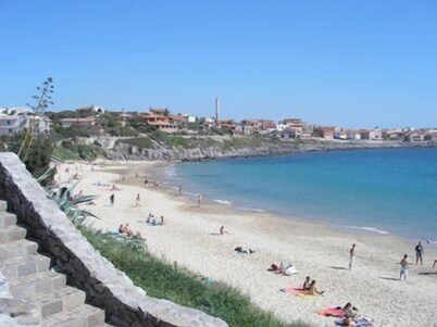 We rent whole year round indipendent Vacation house and Apartment from 2-10 pers