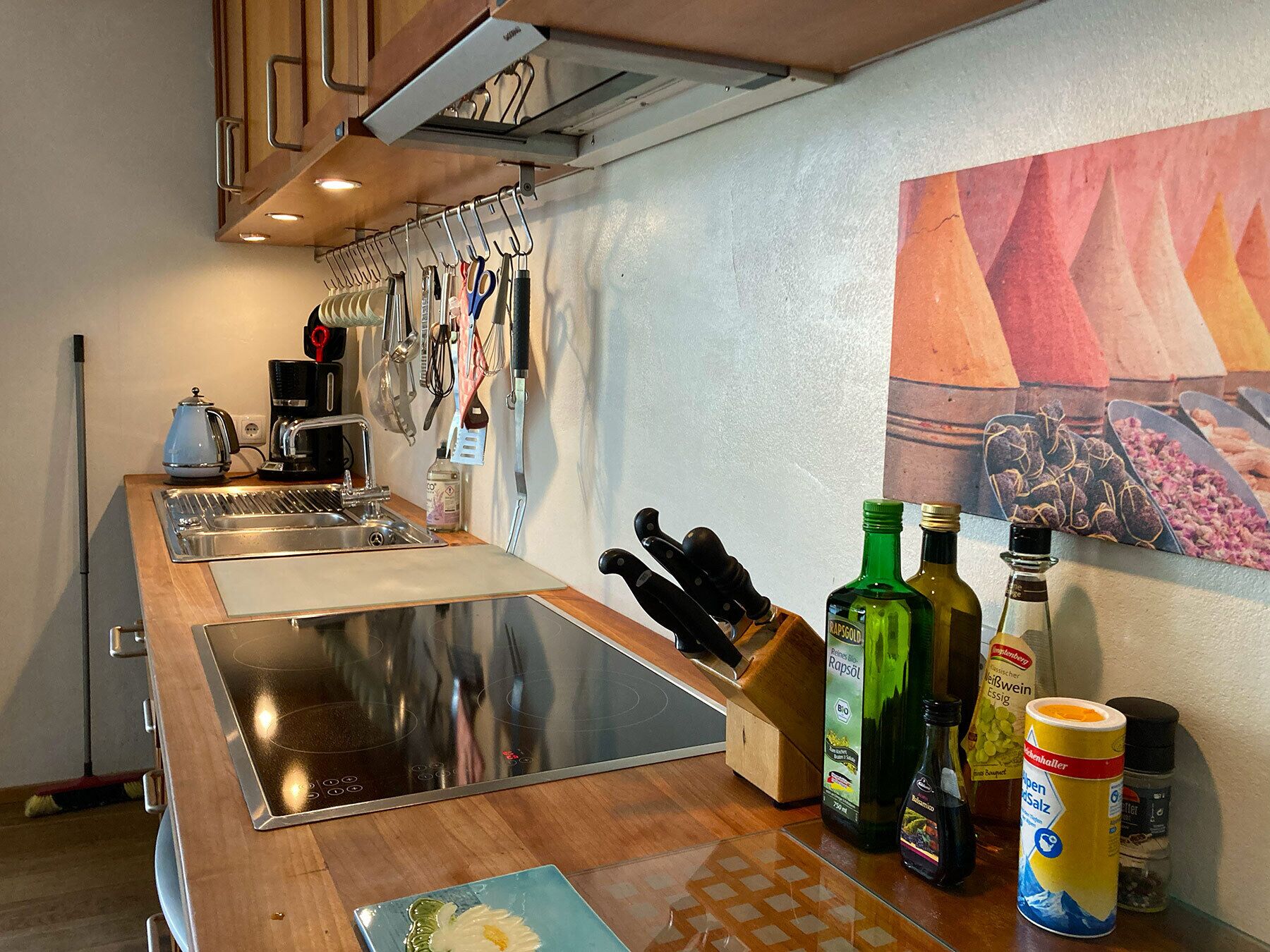 電子レンジ、オーブン、コンロ、食器洗い機