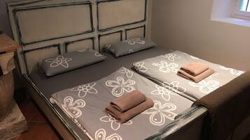 4 camere, Wi-Fi gratuito, lenzuola