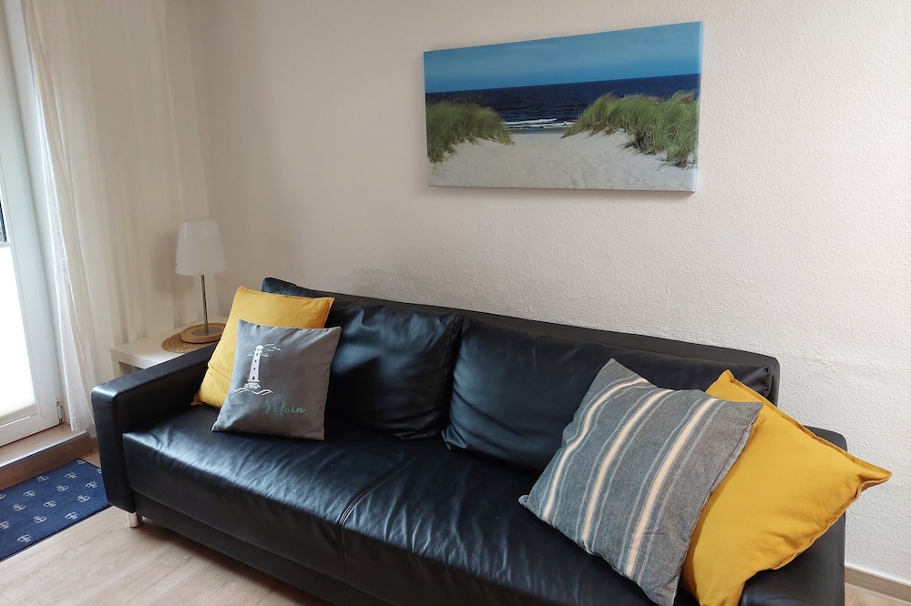 Apartment 6 with terrace on the south beach / with dog possible
