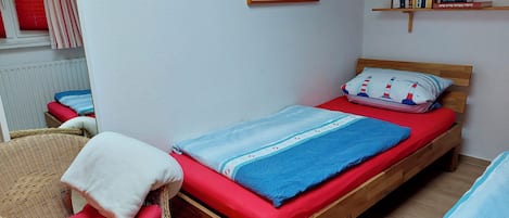 1 Schlafzimmer, Bügeleisen/Bügelbrett, Reisekinderbett, kostenloses WLAN