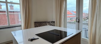 Spacious apartment on the top floor between the beach and the city