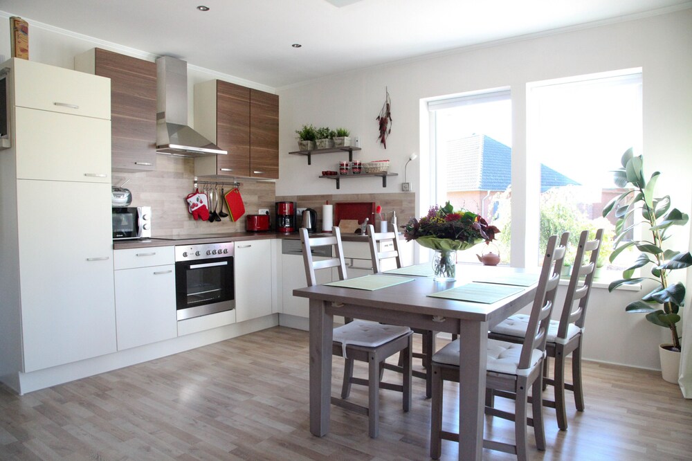Scandinavian charm - sun-drenched terrace - Quiet location - New!