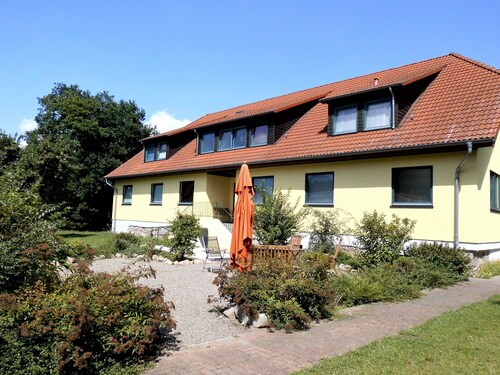 Schöne Fewo, ruhige Lage, großer Garten, weiter Blick in die Natur. So schön...