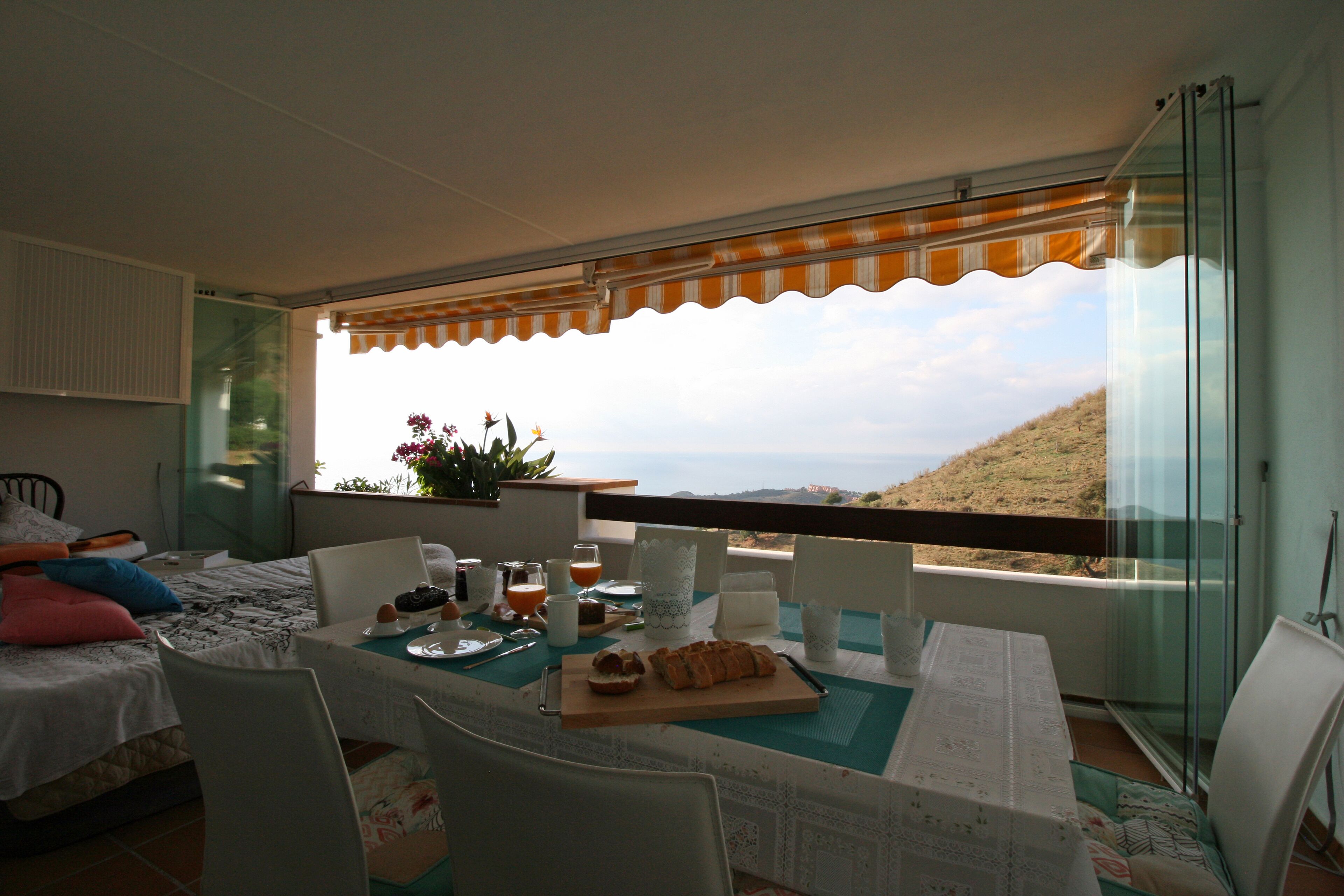 Discover Andalucia - dreamlike apartment with sea view and pool