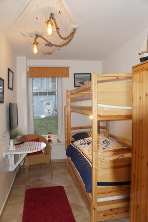 2 Schlafzimmer, Bügeleisen/Bügelbrett, kostenloses WLAN