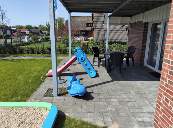 Children’s area - dasKrabbe, 2-3-4-5-6-7-8 persons, vacation home, Friedrichskoog-Spitze, North Sea (Friedrichskoog)