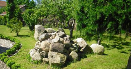 Detached house, fireplace, huge garden, small stream, idyllic, tranquillity, pure nature