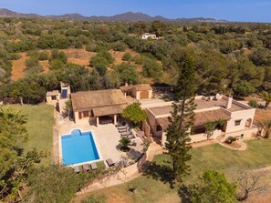 Exterior - Vacation home near the beach, main house and annexe, private pool, large garden (Santanyí)