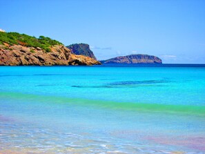 On the beach, sun loungers - "BELLA VISTA"    Dream view    Wlan/ Pool (Jesus/Talamanca)