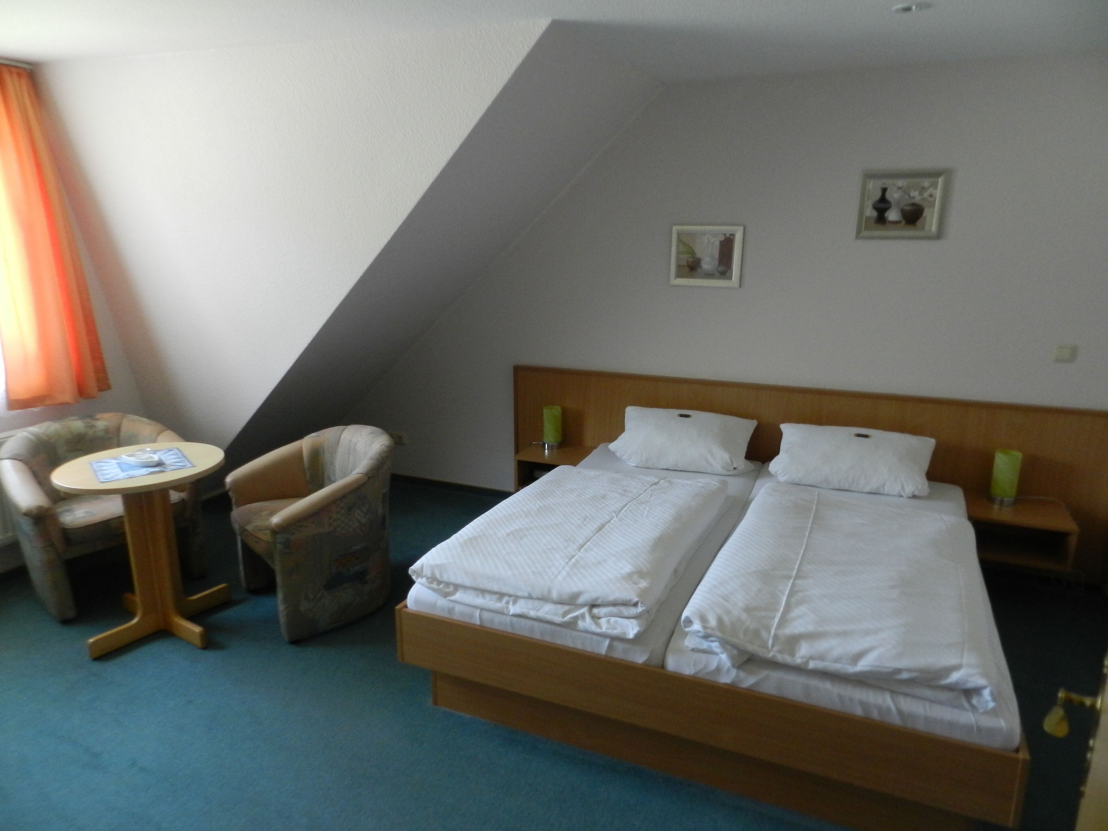 Peace and relaxation can be found on the Müritz in a direct seaside location