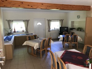 Dining - Peace and relaxation can be found on the Müritz in a direct seaside location (Priborn)