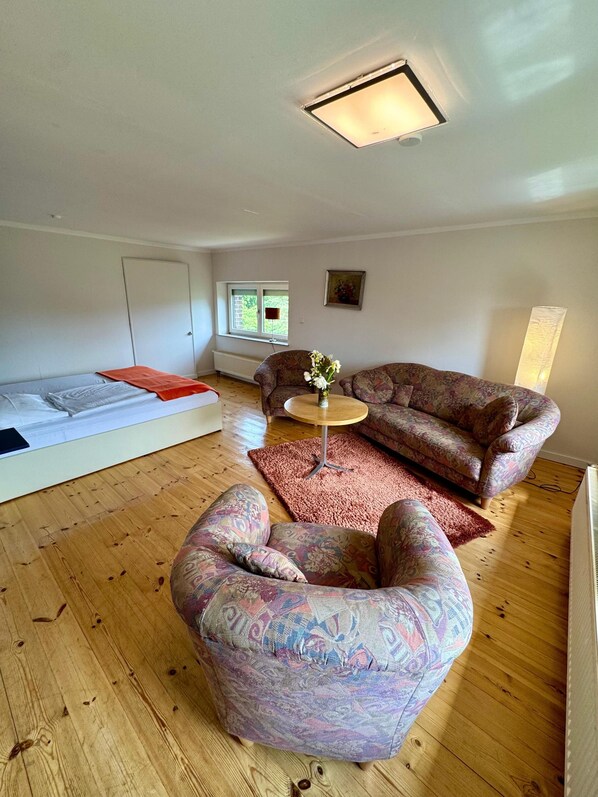3 Schlafzimmer, kostenloses WLAN, Bettwäsche