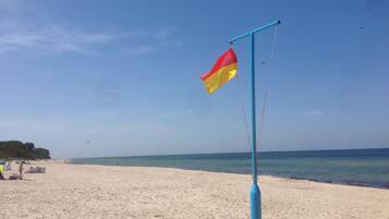 In Strandnähe, Liegestühle