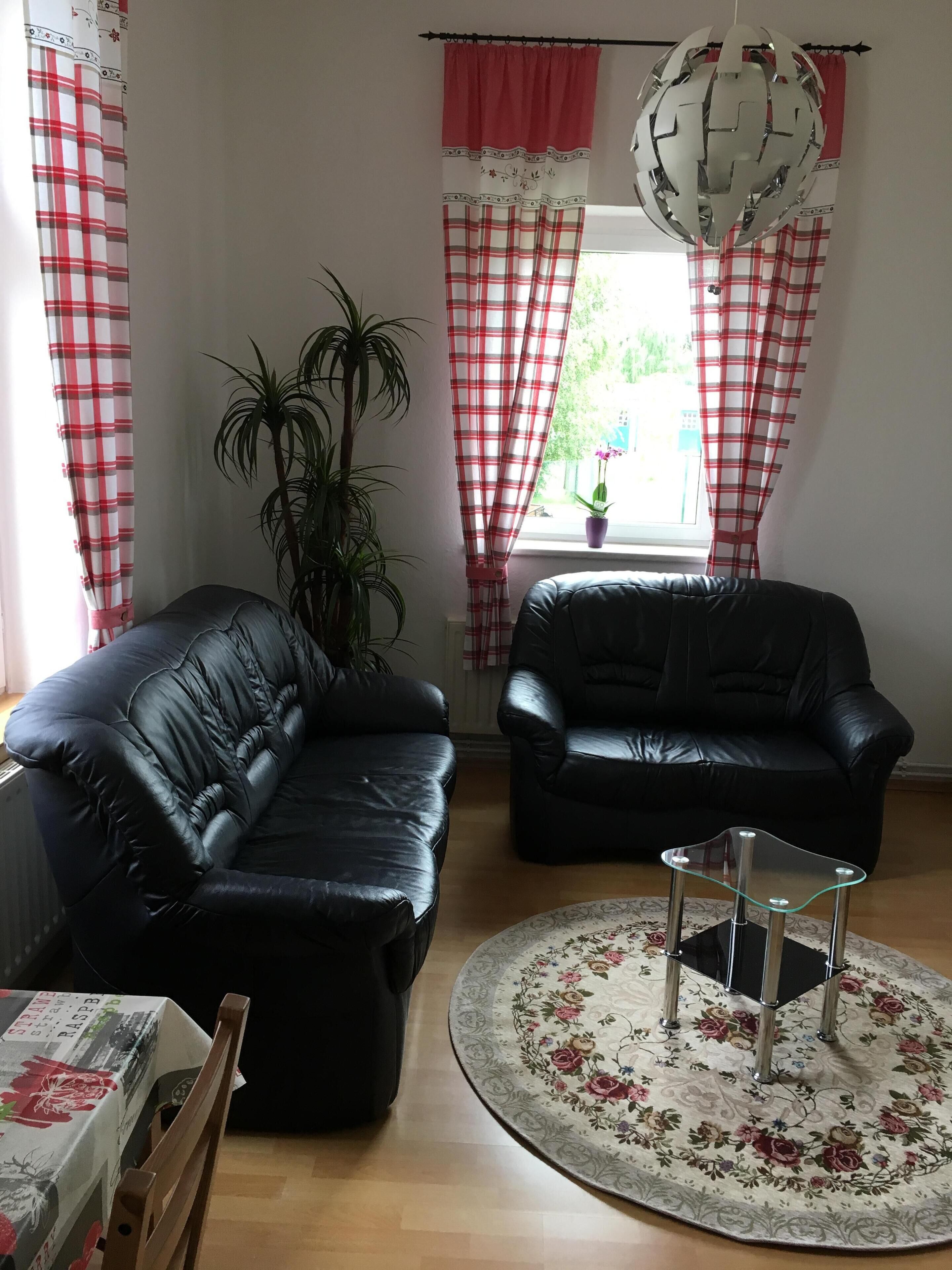 Ferienwohnung Fliederhecke, herzlich Willkommen! Neue gemütliche Ferienwohnung