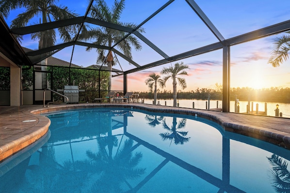 Outdoor pool, a heated pool