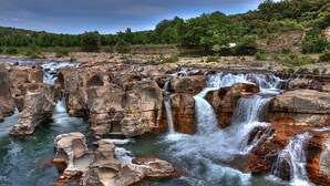 A natural rock formation with multiple waterfalls. - the gites les chênes n. 2, private pool and spa (Servas Gard)
