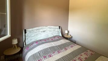 1 bedroom, iron/ironing board, WiFi, bed sheets