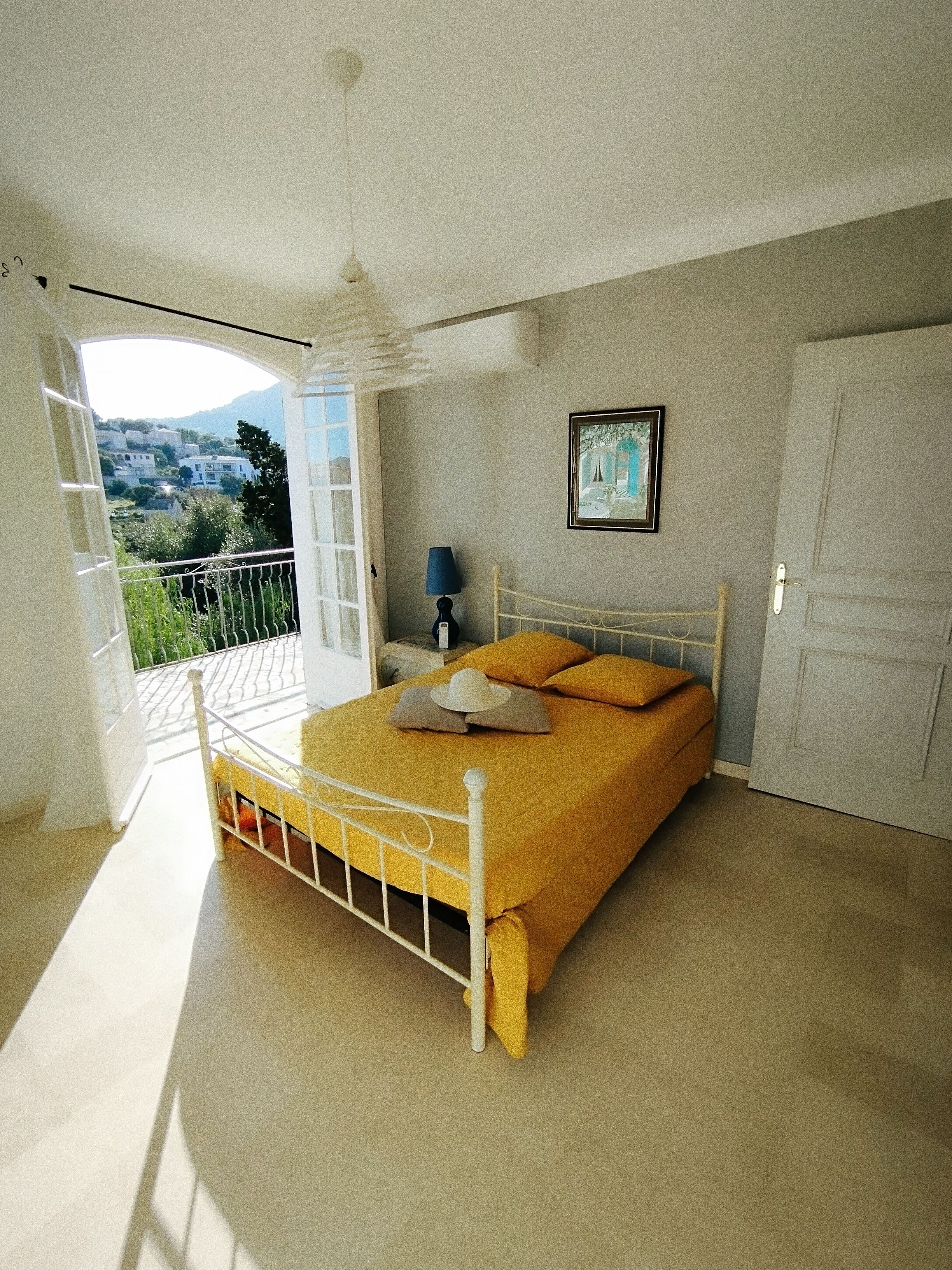 4 chambres, fer et planche à repasser, lit parapluie, Wi-Fi gratuit