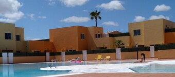 Cozy apartment in a well-kept complex with pool, only 40 meters to the beach