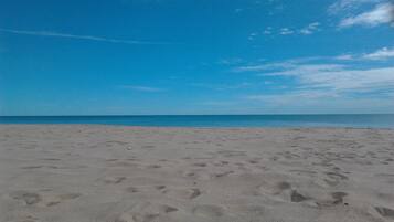 Vlak bij het strand