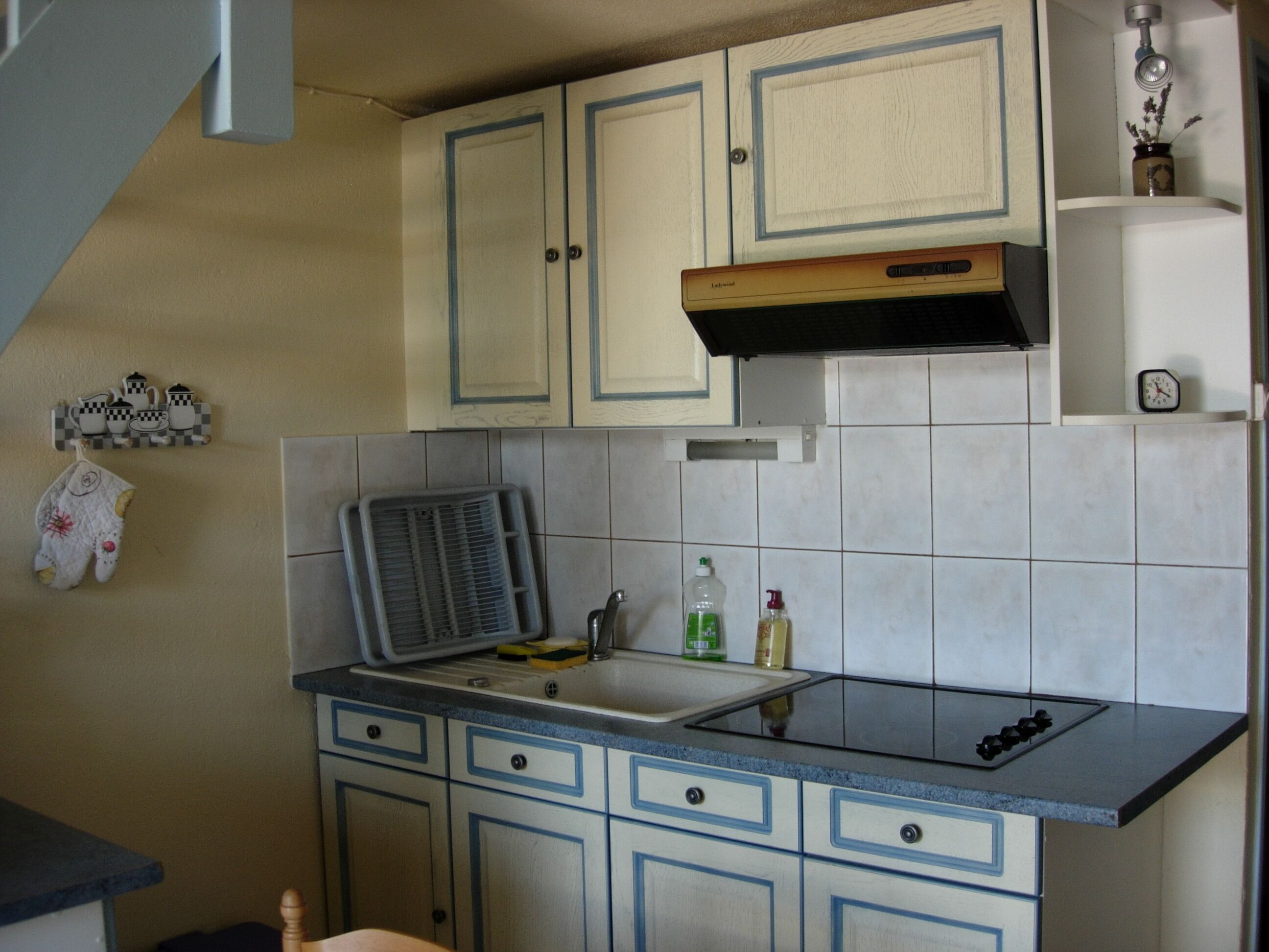 Villa located in quiet residence - 10 minutes walk from the beach