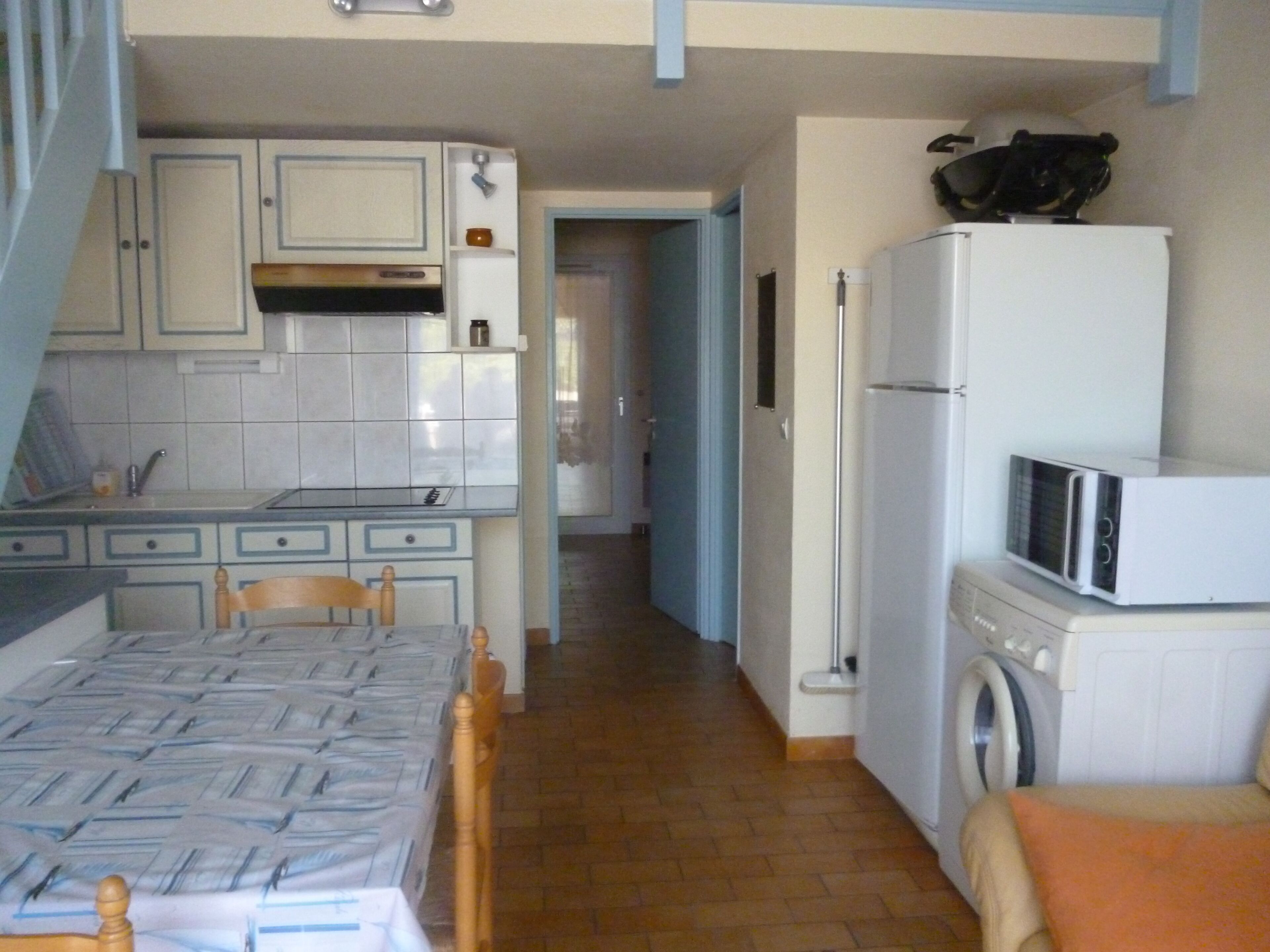 Villa located in quiet residence - 10 minutes walk from the beach