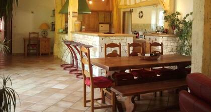 Holiday rental house, swimming pool, cottage lamoutole, Villereal