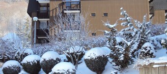 Studio21m²- 2 * - sentrum - wif - balkong - privat parkering - sengetøy inkludert