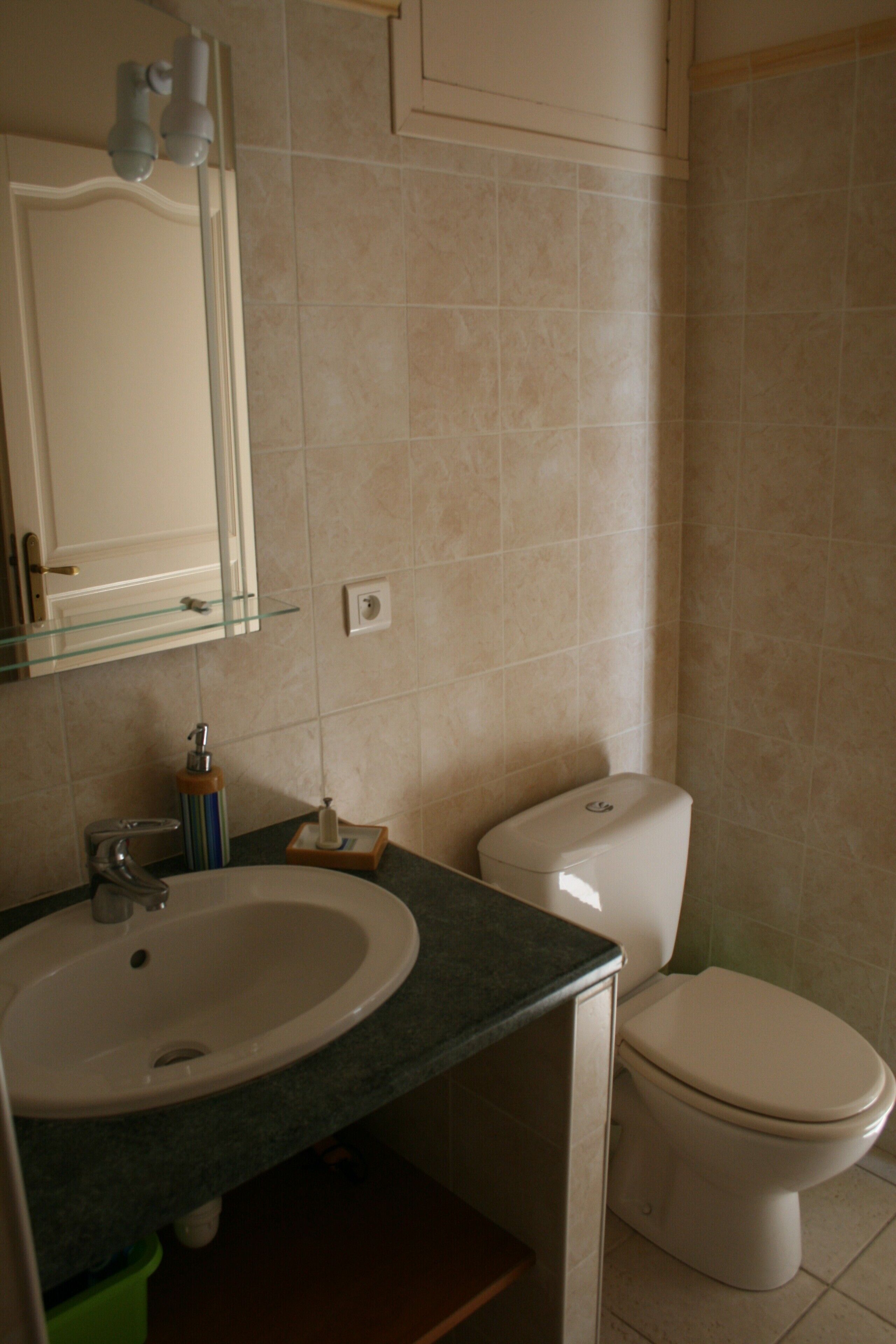 Erbalunga, Cap Corse: Comfortable Studio Ground Floor of Villa SEA View, Pool Access