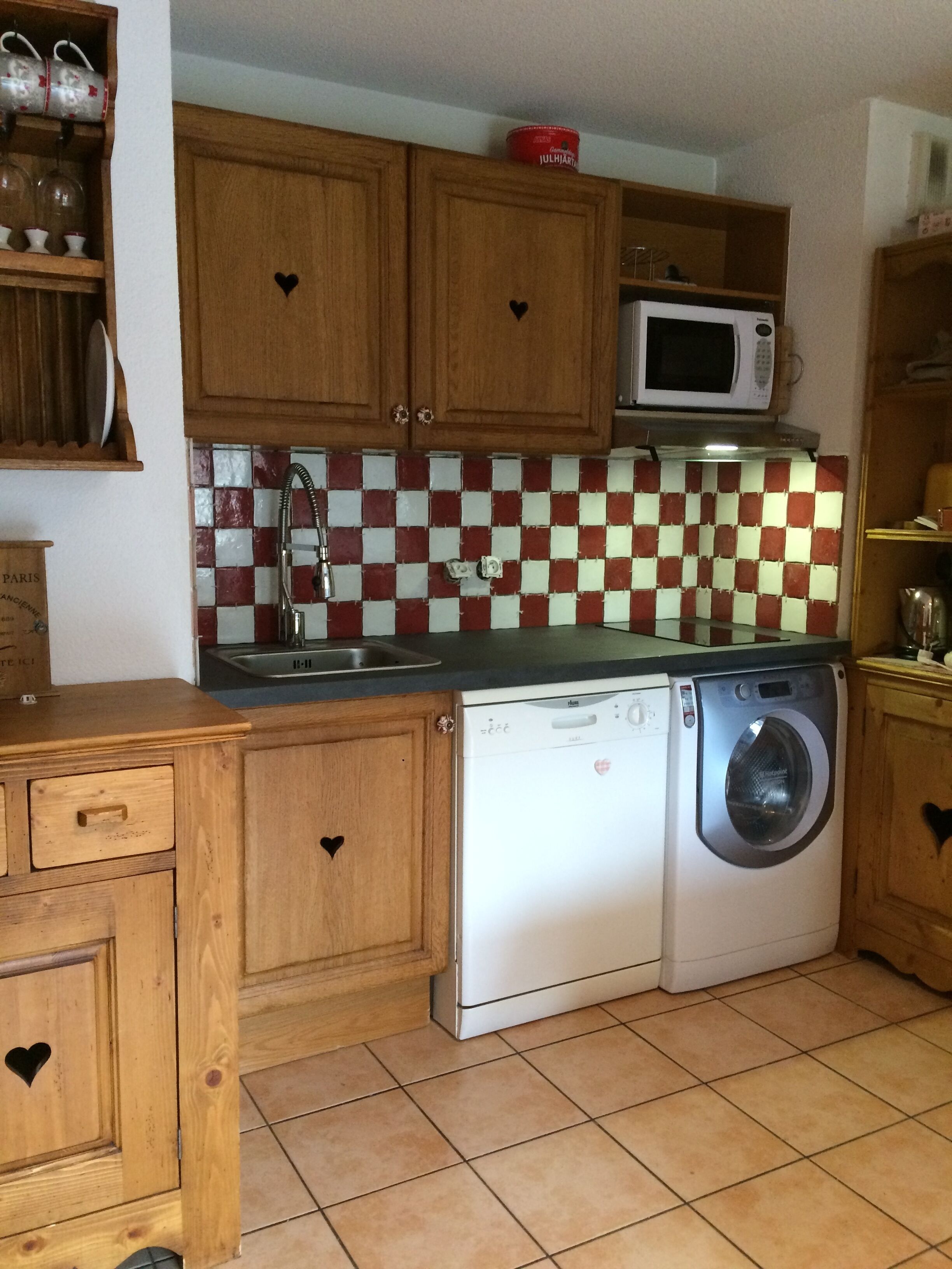 Apartment in a chalet at the 2 Alpes resort, for 6 people