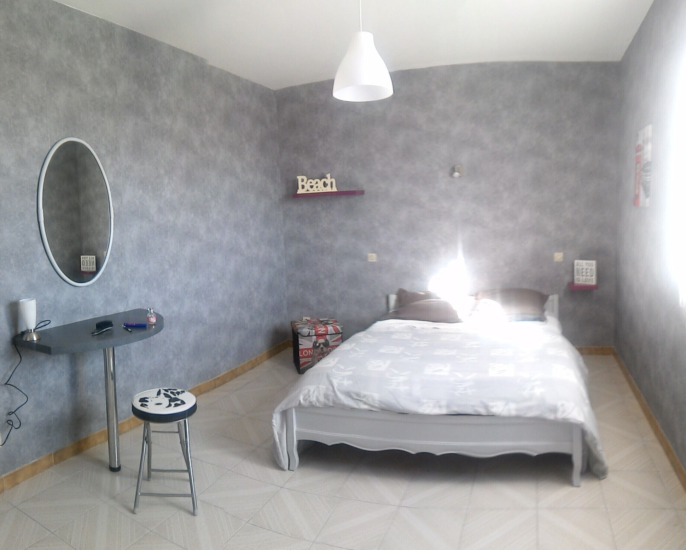 4 chambres, fer et planche à repasser, draps fournis