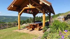 تناول الطعام بالخارج