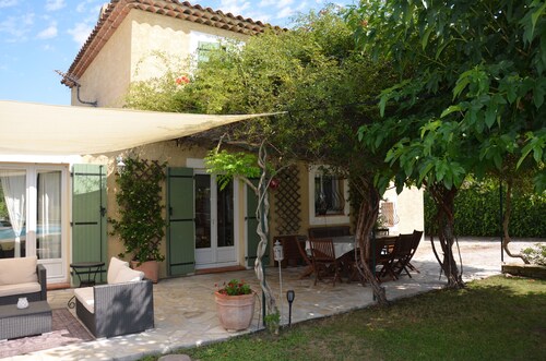 Villa familiale au cœur de la Provence 10 pers.