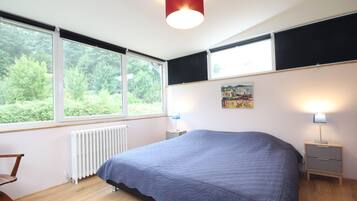 8 slaapkamers, een strijkplank/strijkijzer, gratis wifi