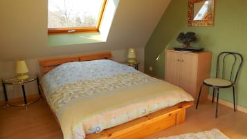 1 bedroom, iron/ironing board, WiFi