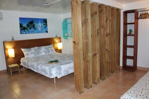 4 dormitorios, tabla de planchar con plancha, wifi y ropa de cama