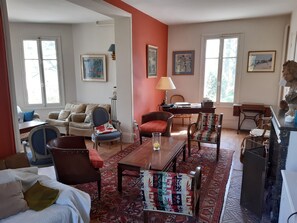 Smart TV, fireplace, DVD player, books - Large villa typical from Normandy, by the sea, for seminars and holidays in 2013 (Veulettes sur Mer)