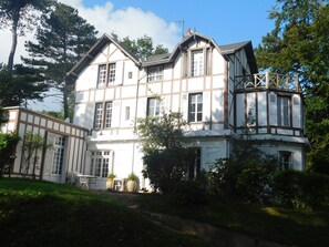 Exterior - Large villa typical from Normandy, by the sea, for seminars and holidays in 2013 (Veulettes sur Mer)