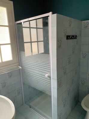 Sèche-cheveux, bidet